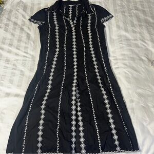 Tweeds Embroidered Fit & Flare Midi Dress Women’s Medium Cap Sleeves Slip Lined